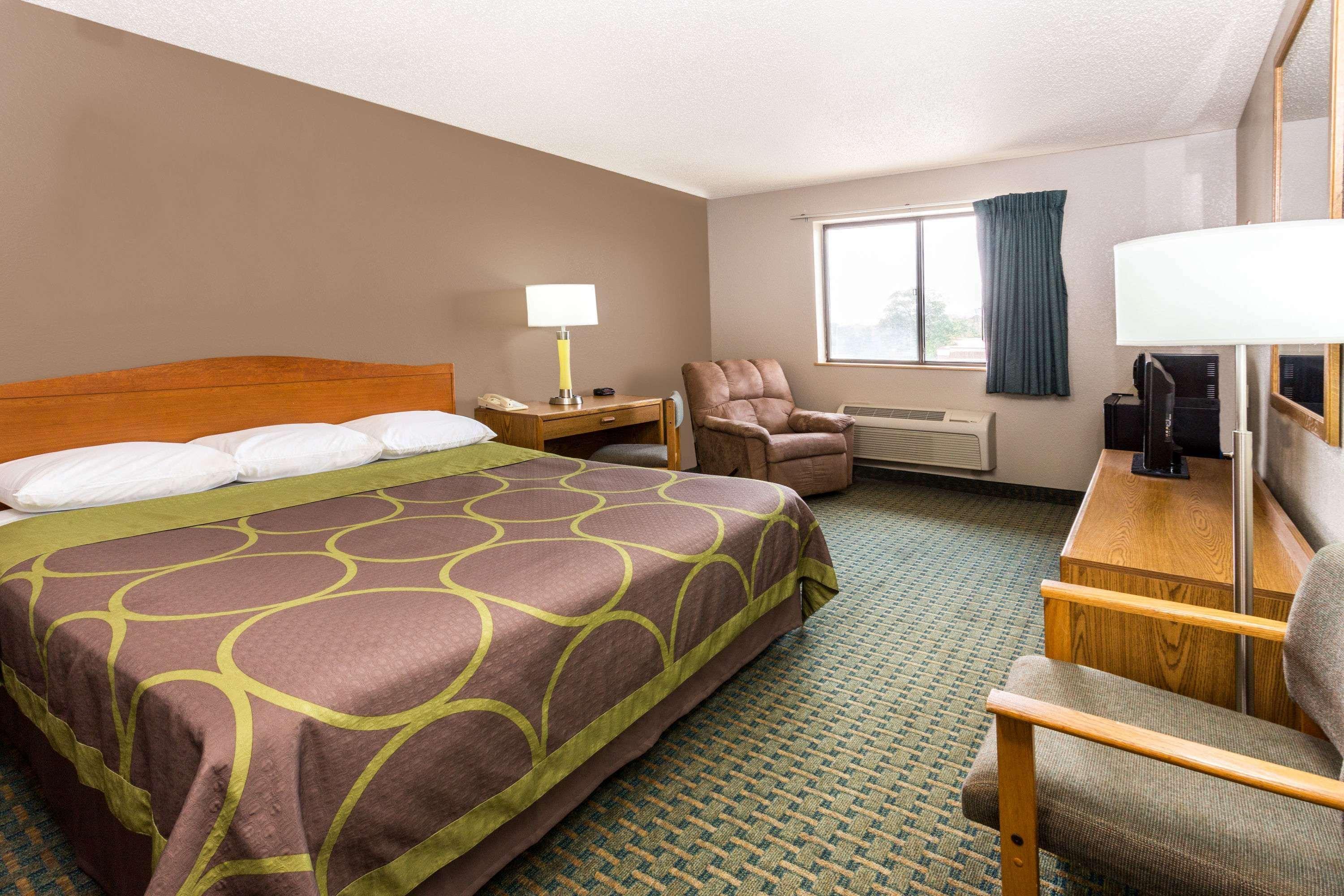 Super 8 By Wyndham St. Charles Saint Charles Exterior foto