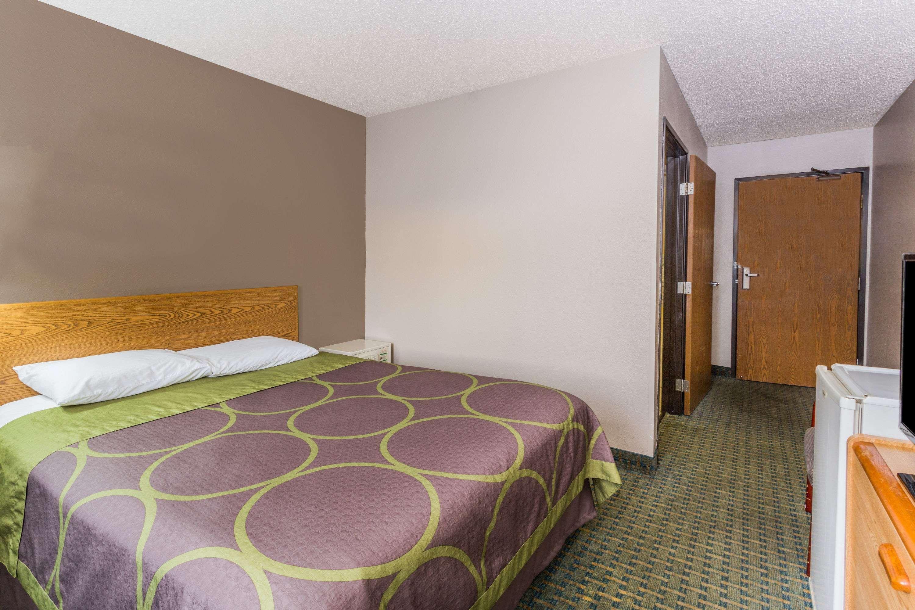 Super 8 By Wyndham St. Charles Saint Charles Exterior foto