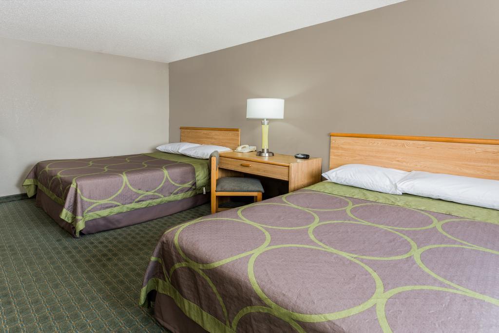 Super 8 By Wyndham St. Charles Saint Charles Exterior foto